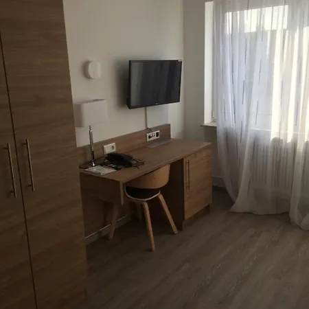 Hotel Post Ug 3*